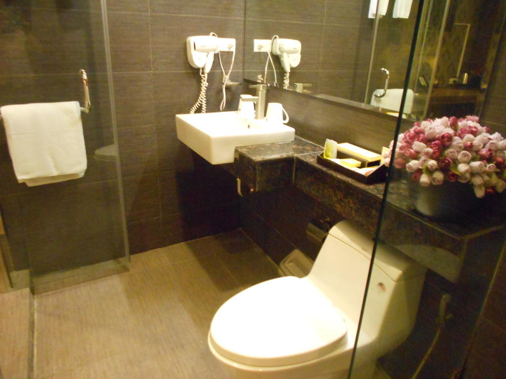 Venus Hotel ฮานอย ภายนอก รูปภาพ